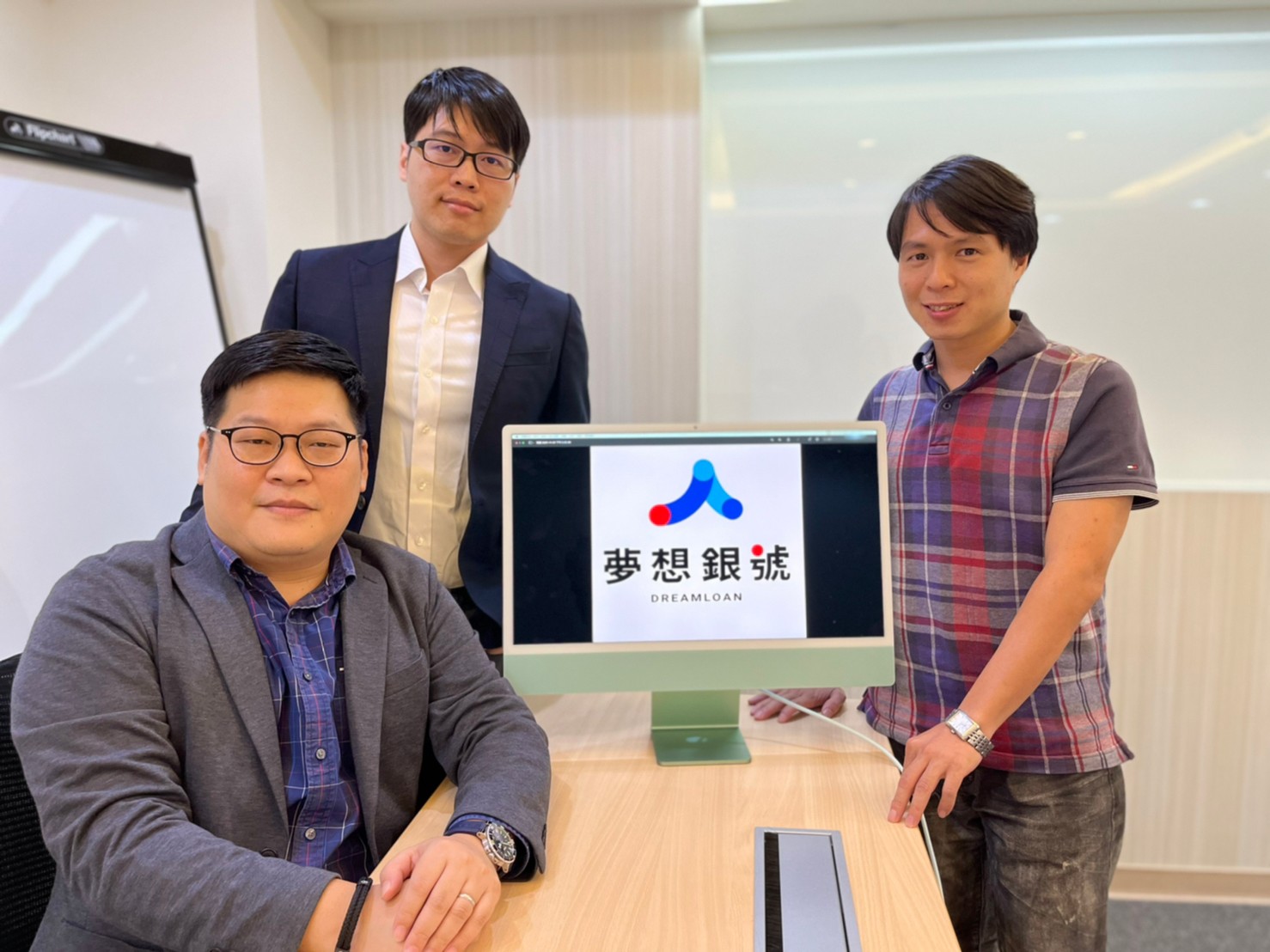 新聞稿夢想銀號團隊合照